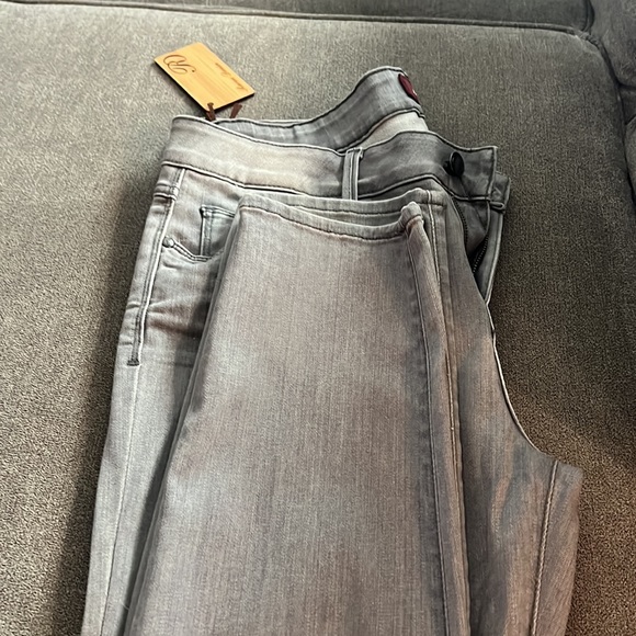 Raven denim Jeans - Picture 3 of 3